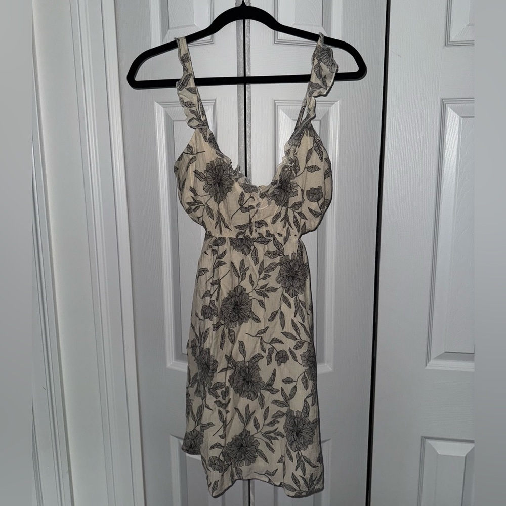Abercrombie & Fitch Black Floral Cream Dress